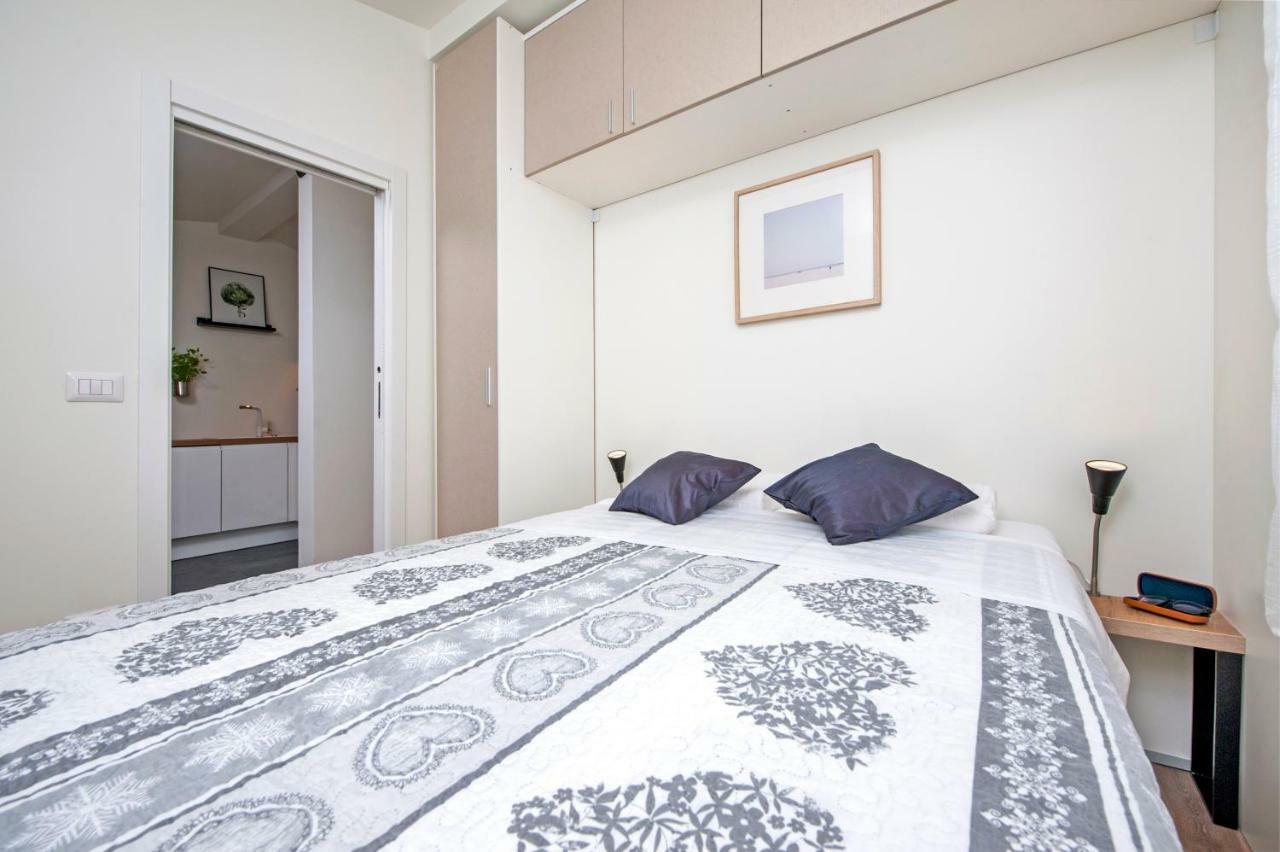 Lakovich Sea View Apartament